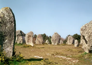 Ausrichtung von stehenden Steinen, Megalithische Periode, 4.-3. Jahrtausend v. Chr.